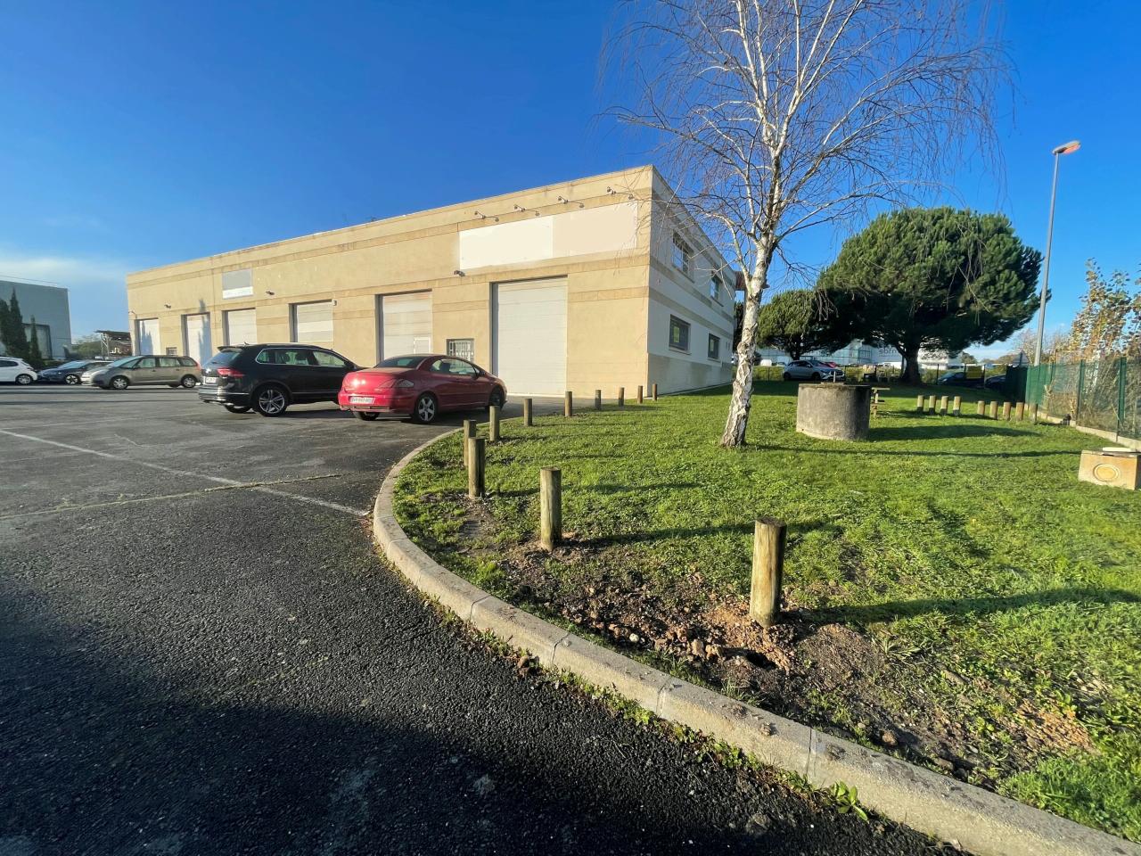 Local d'activité Eysines 455m² Location local d'activité Eysines Gironde OLACT2427548 0